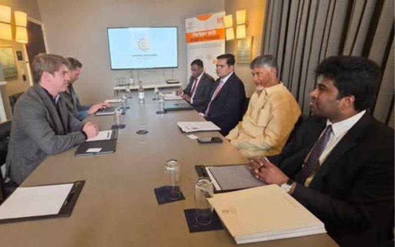 لندن میں چندرابابونائیڈو، صنعتکاروں سے کی ملاقات،سرمایہ کاری کی دی دعوت